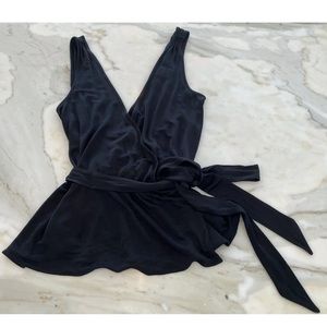 DIANE VON FURSTENBERG BLACK VISCOSE WRAP TOP SIZE SMALL NWOTS!